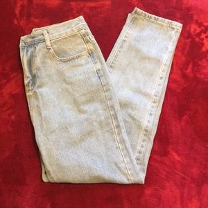 Light Wash Boyfriend Jean